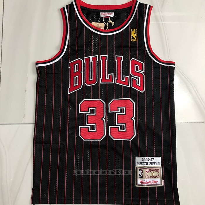 Camiseta Chicago Bulls Scottie Pippen #33 Mitchell & Ness 1996-97 Negro